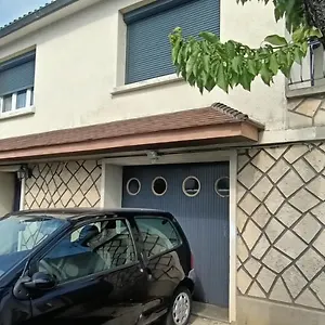 Guibert - Spacieux à 20 Min De Paris Appartement