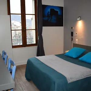https://hotel-du-commerce-millau.midi-pyreneeshotels.com